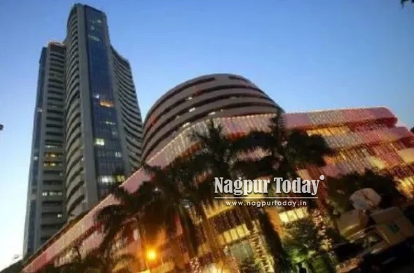 Stock markets dive in early trade