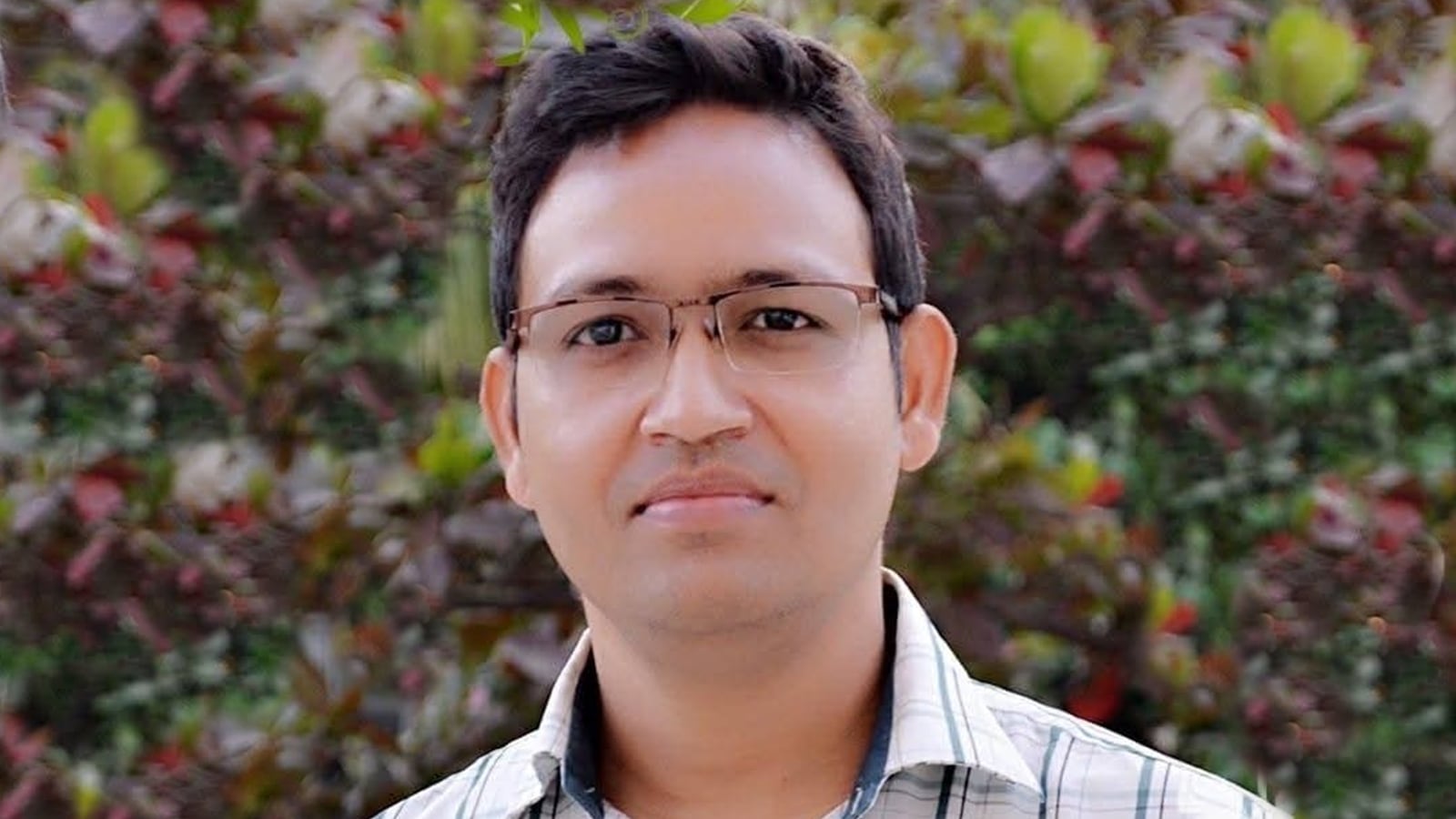 Safety lapse at BMC flyover site, Piling rig collapses on Mumbai cop riding home from duty, kills him in Mankhurd | Mumbai News