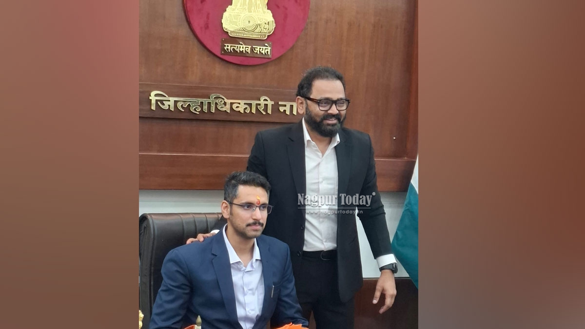 कुमार आशीर्वाद यांनी स्वीकारली कलेक्टर पदाची धुरा