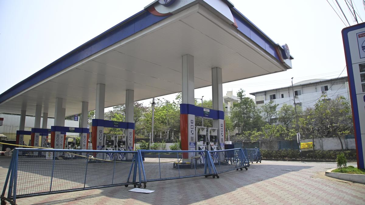 Fuel rush in parts of Hyderabad on April 27, dealers say adequate stocks available