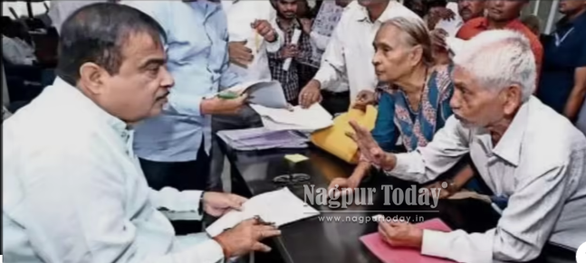 Public grievances pour in at Gadkari’s Janata Darbar in Nagpur