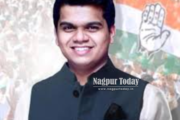 केतन ठाकरेची महापालिकेत एन्ट्री, नितीन राऊतांना धक्का