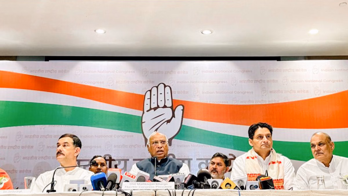 After BJP, RSS files police complaint against Kharge