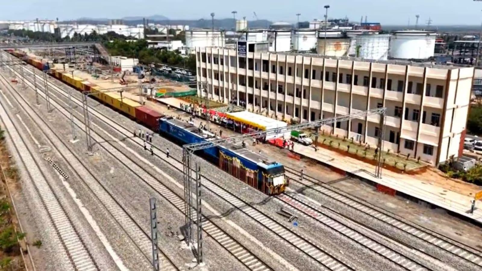 Your daily commute from Virar about to get Easier: 15-Coach Trains on the Way | Mumbai News