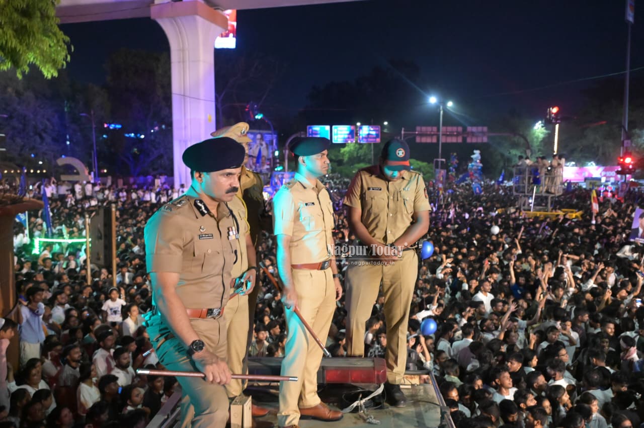 नागपूरच्या संविधान चौकात बाबासाहेब जयंती उत्साहात; पोलिसांच्या दक्षतेने कार्यक्रम सुरळीत!