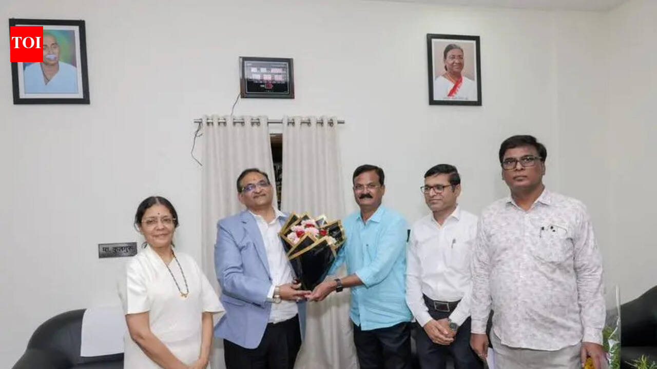 Peshwe assumes charge as pro-VC | Nagpur News
