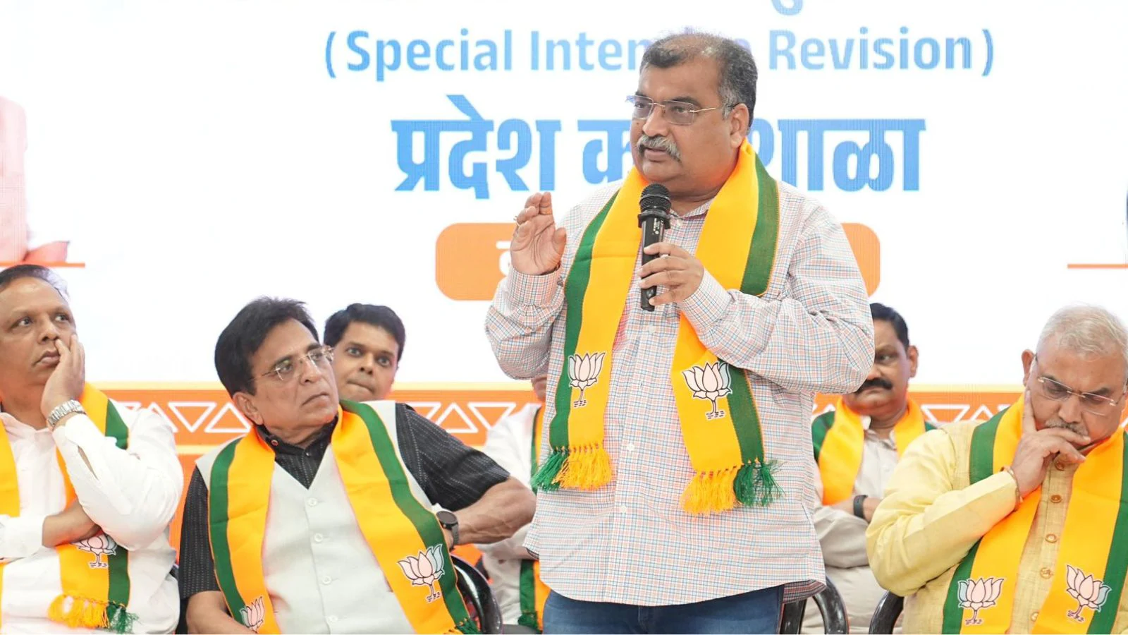 Maharashtra BJP tells cadre to learn from Bengal in SIR exercise