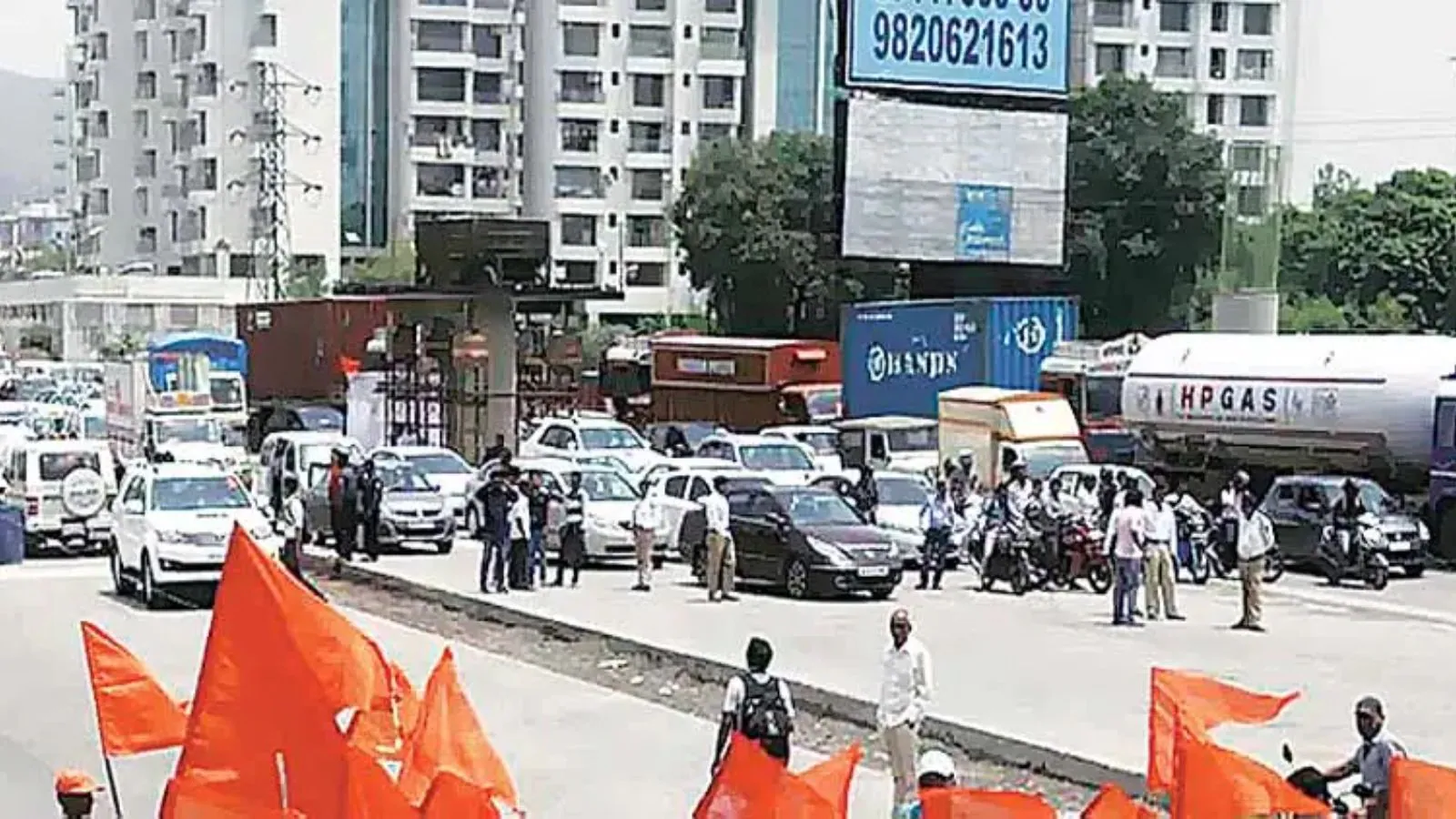BMC fines contractor Rs 1 crore after fatal rig collapse on Sion-Panvel Highway | Mumbai News