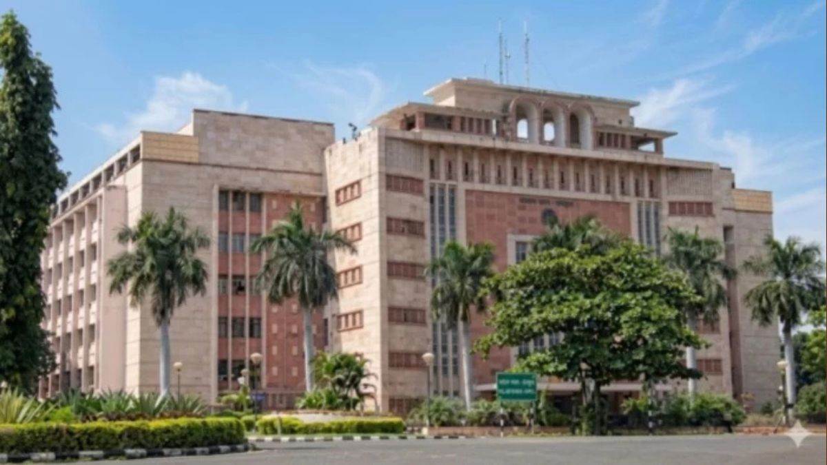 MP के नगरीय निकायों में अफसरों का टोटा, 5 हजार पद खाली; बाबुओं के भरोसे चल रहा शहरी प्रशासन