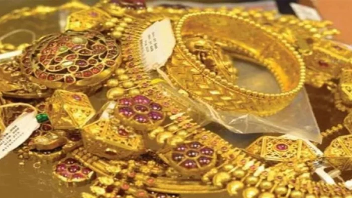 इंदौर सराफा बाजार: सोना 1300 रुपये और चांदी छह हजार रुपये उछली