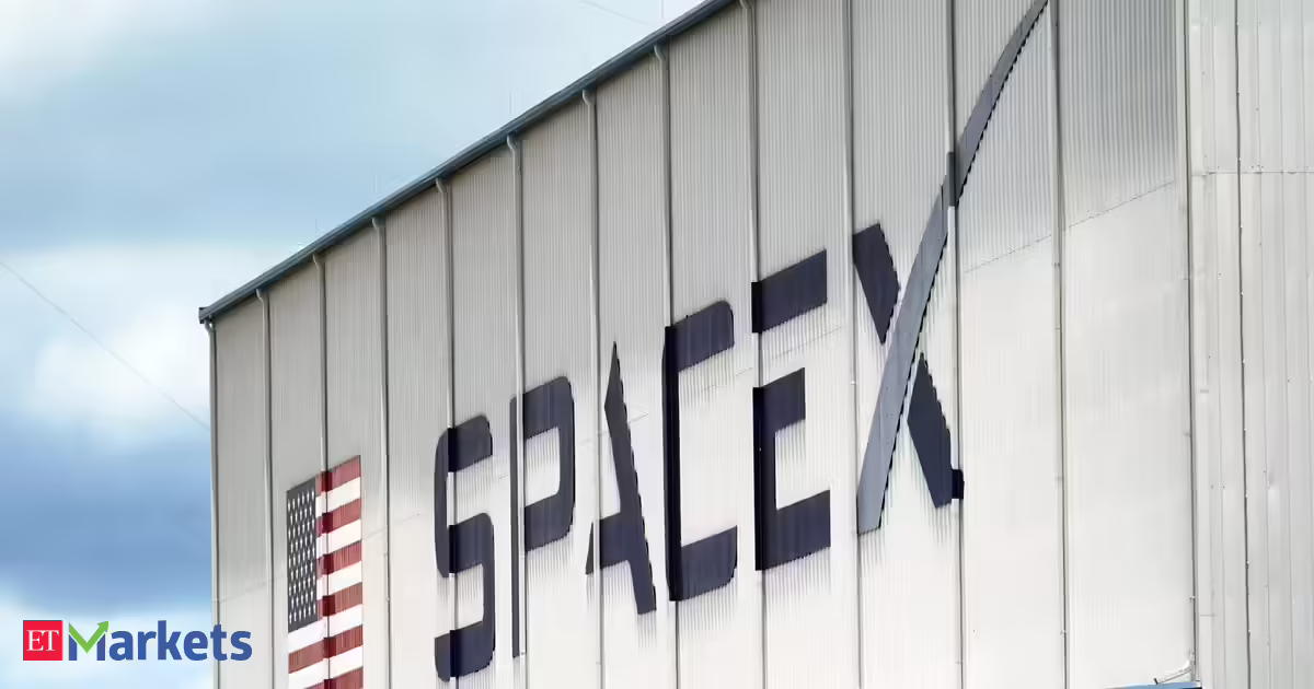 SpaceX bankers prepare for bond sale of at least $20 billion