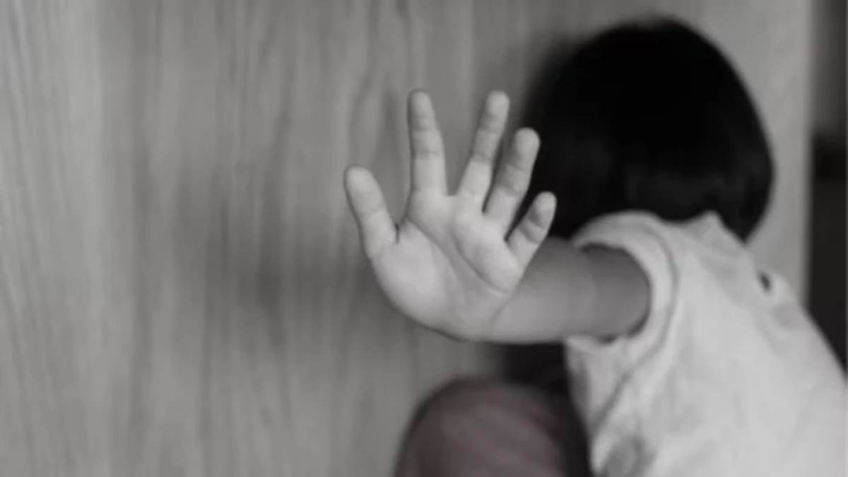 6 वर्षीय बच्ची को अगवा कर सामूहिक दुष्कर्म की कोशिश, इंदौर के तलावली क्षेत्र की पाॅश टाउनशिप में वारदात