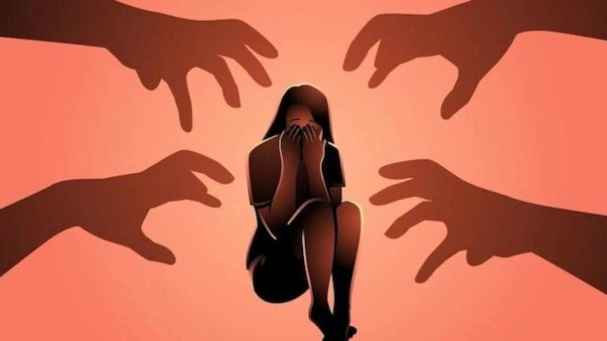 पति को बंधक बनाकर ले गए दूर, फिर बंदूक से डरा कर बेटे के सामने महिला से किया सामूहिक दुष्कर्म, तार चोरी करने आए थे बदमाश