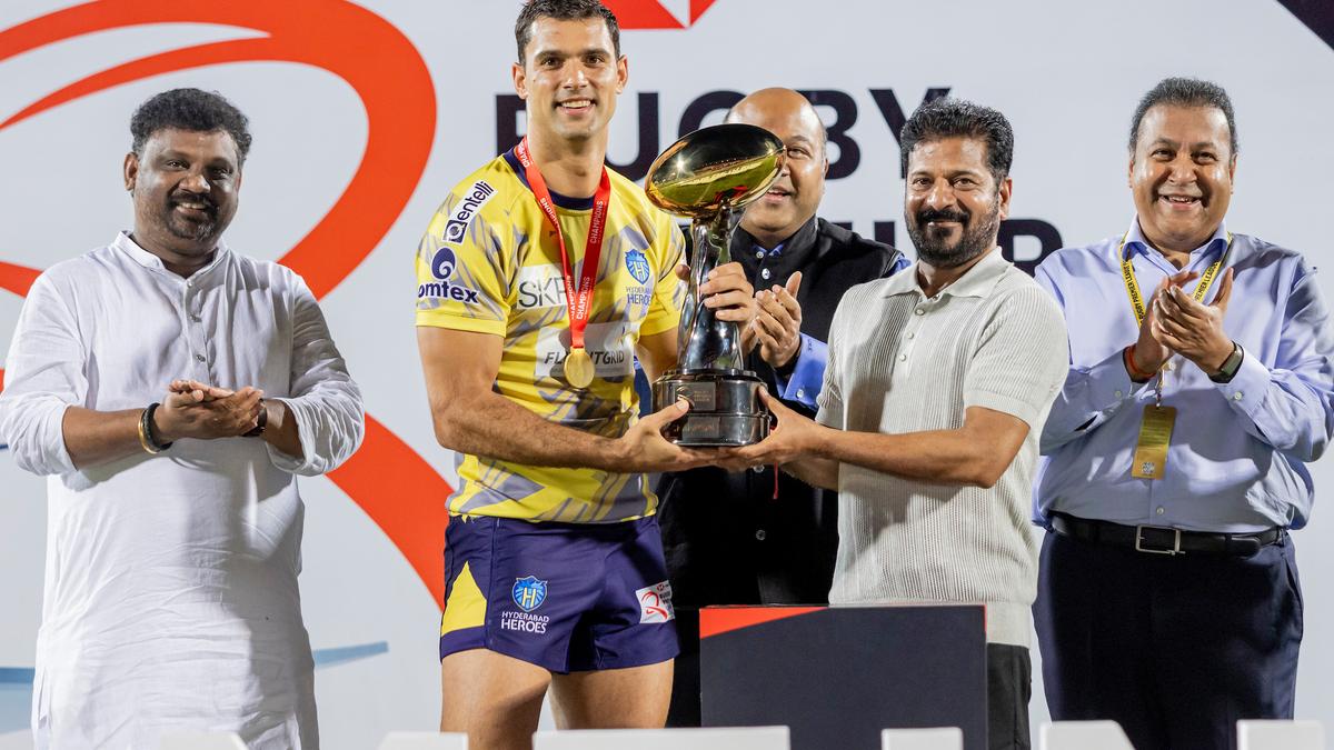 Telangana CM presents Rugby Premier League trophy as Hyderabad Heroes win Season 2 title
