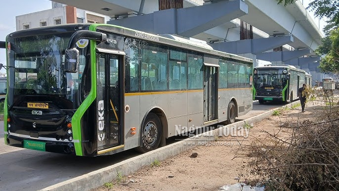 Aapli Bus ferries 690 NEET aspirants to exam centres across Nagpur