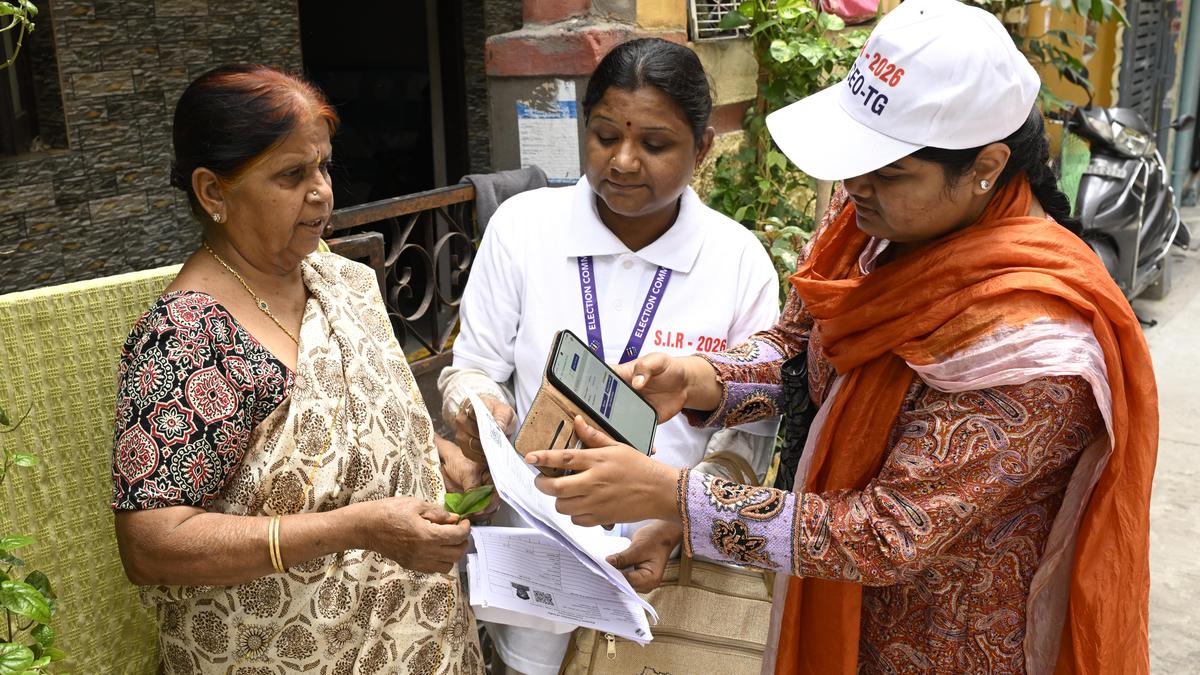 As SIR gathers pace, voters in Hyderabad take initiative to reach BLOs