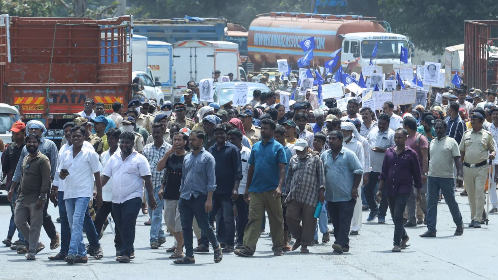 Amid monsoon concerns, residents of Darukhana razed homes march for housing rehabilitation policy in Mumbai | Mumbai News