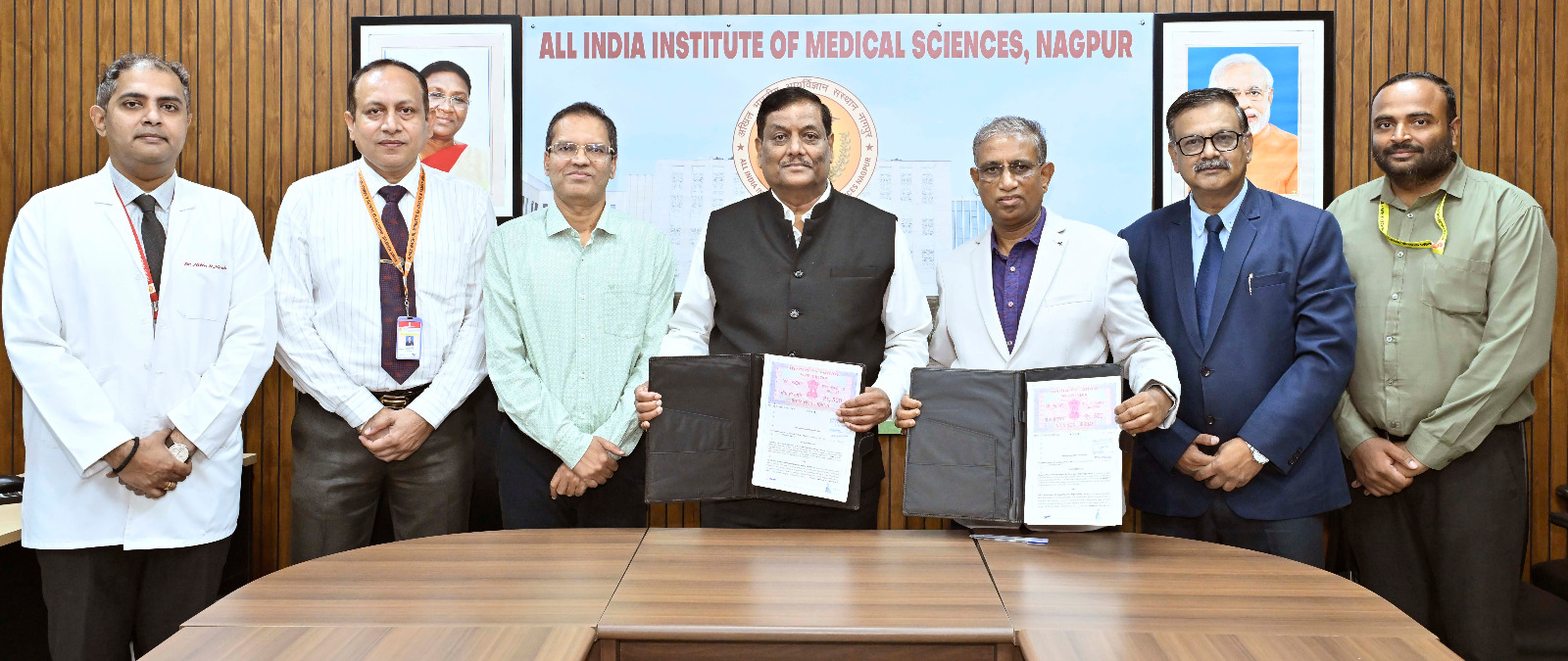 AIIMS Nagpur Signs MoU with MAHAPREIT for 4 MW Solar Power Project