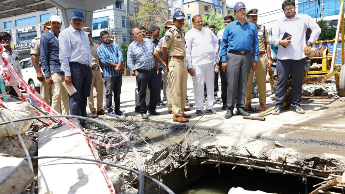 Telangana DGP reviews rain readiness, calls for proactive measures to beat flooding, traffic woes