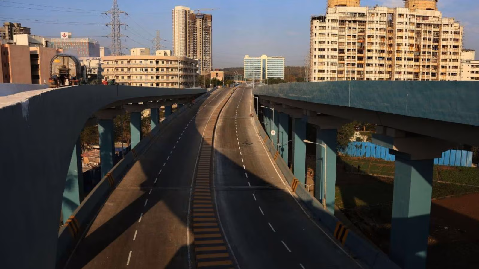 BMC vigilance department flagged structural faults in Mrinaltai Gore flyover 5 years before it was inaugurated | Mumbai News