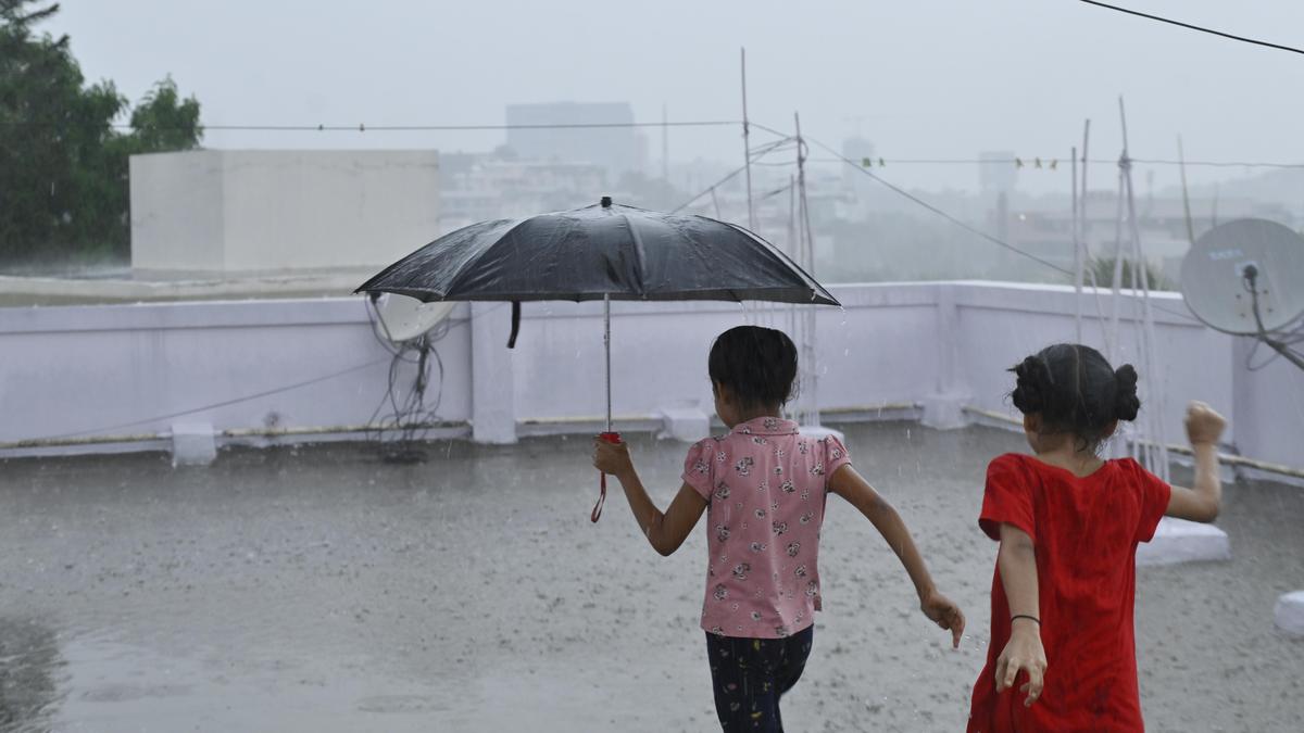 Pre-monsoon downpour drenches Hyderabad on June 6, causes waterlogging in several areas