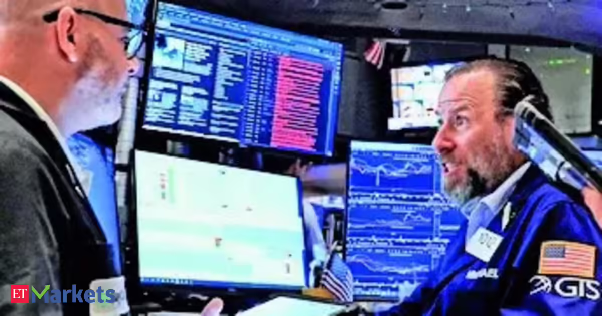US stocks today: Nasdaq ends lower as chip weakness offsets solid earnings, economic data