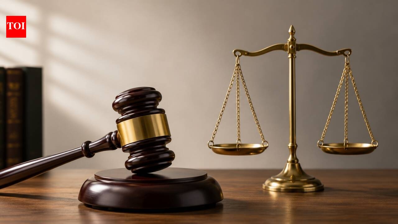 Waiting for a bus without shelter is also a constitutional issue: Bombay High Court takes suo motu cognisance of Nagpur’s collapsing bus stop infrastructure