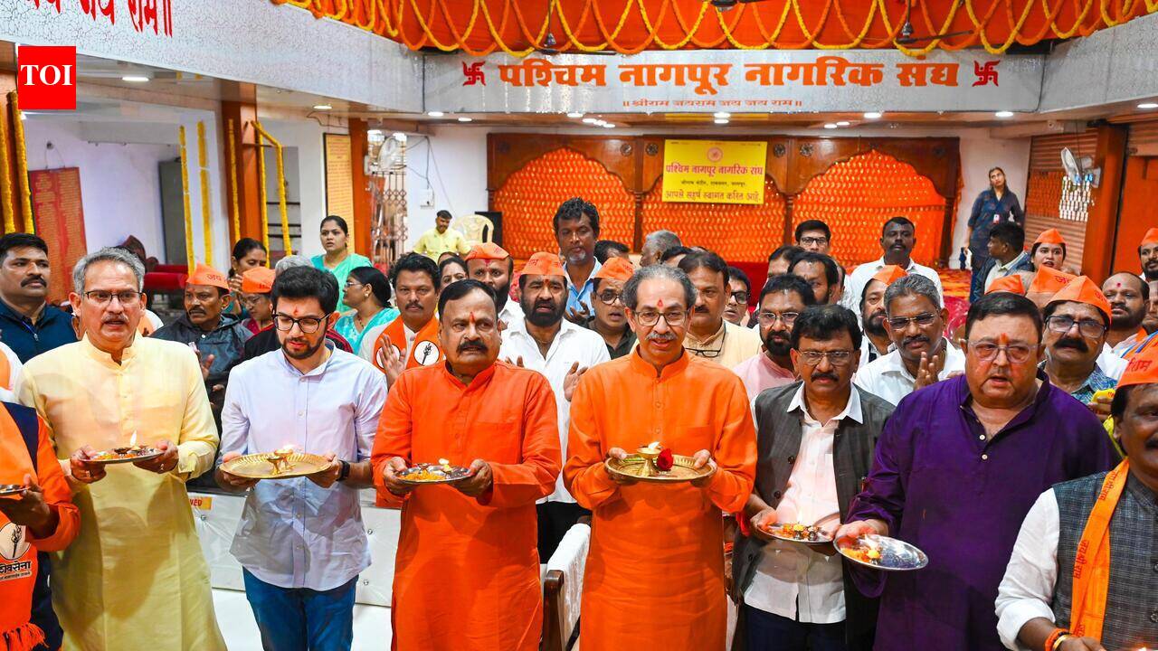 Uddhav targets Bhagwat, asks is this Hindu Rashtra | Nagpur News