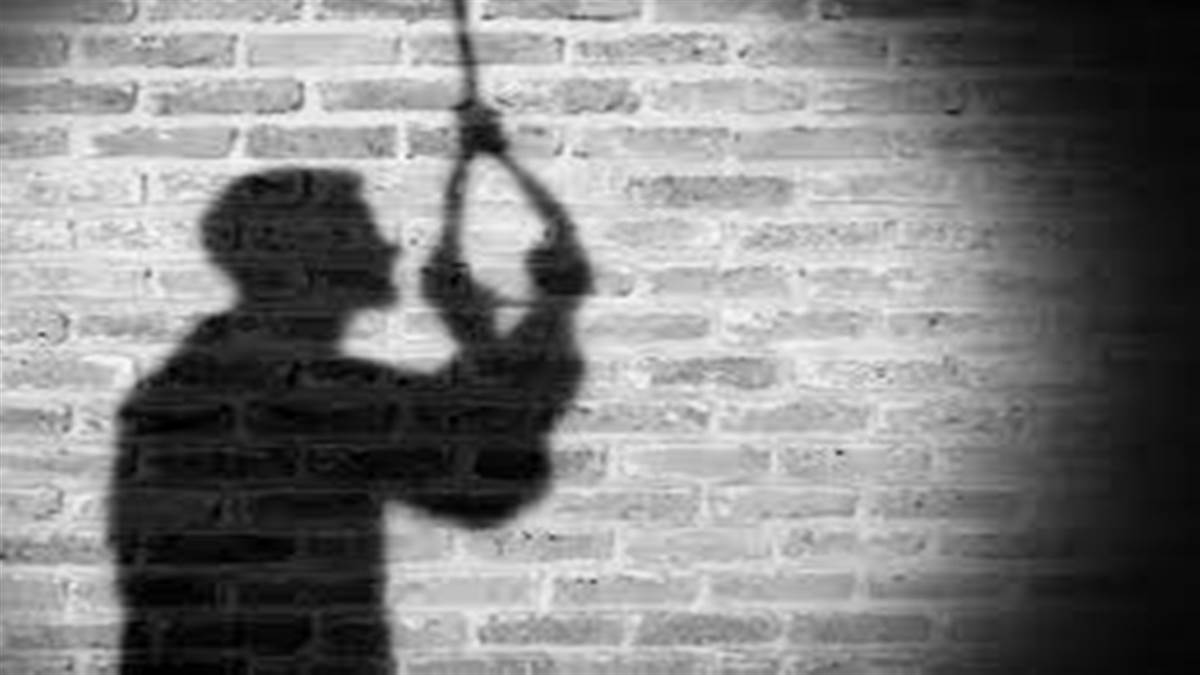 भोपाल में जिम ट्रेनर ने लगाई फांसी, फ्लैट से बदबू आने पर खुला राज