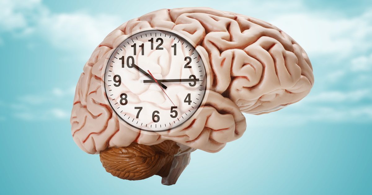 8 habits experts say are making your brain age faster (and how to turn back the clock)