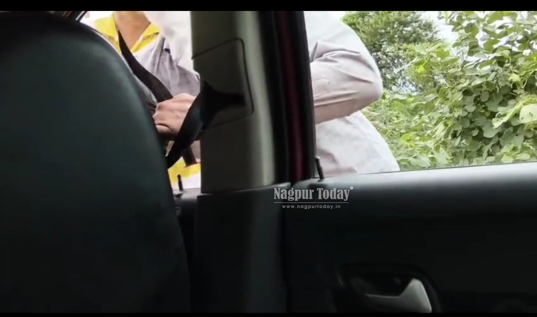 Daylight Knife-Point Robbery in Butibori: Couple Robbed of Gold and Cash, Entire Incident Caught on Camera