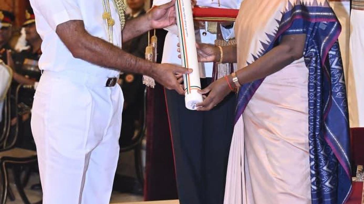 Vice Admiral K. Srinivas conferred Ati Vishisht Seva Medal by President