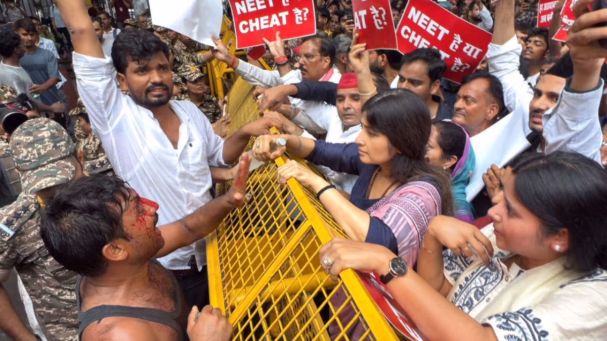 Soft-spoken bahu to assertive leader, how Dimple Yadav emerged in new avatar during Monday’s protests
