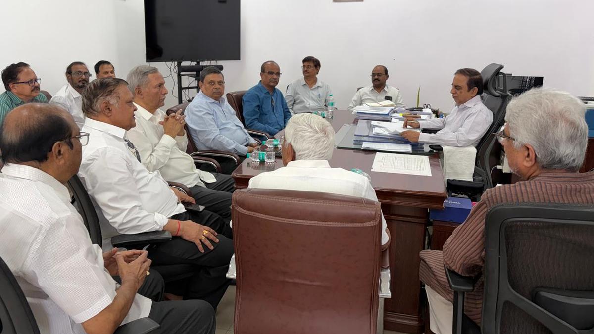 Hyderabad Press Club delegation meets Telangana CEO Sudharshan Reddy, raises concerns over SIR