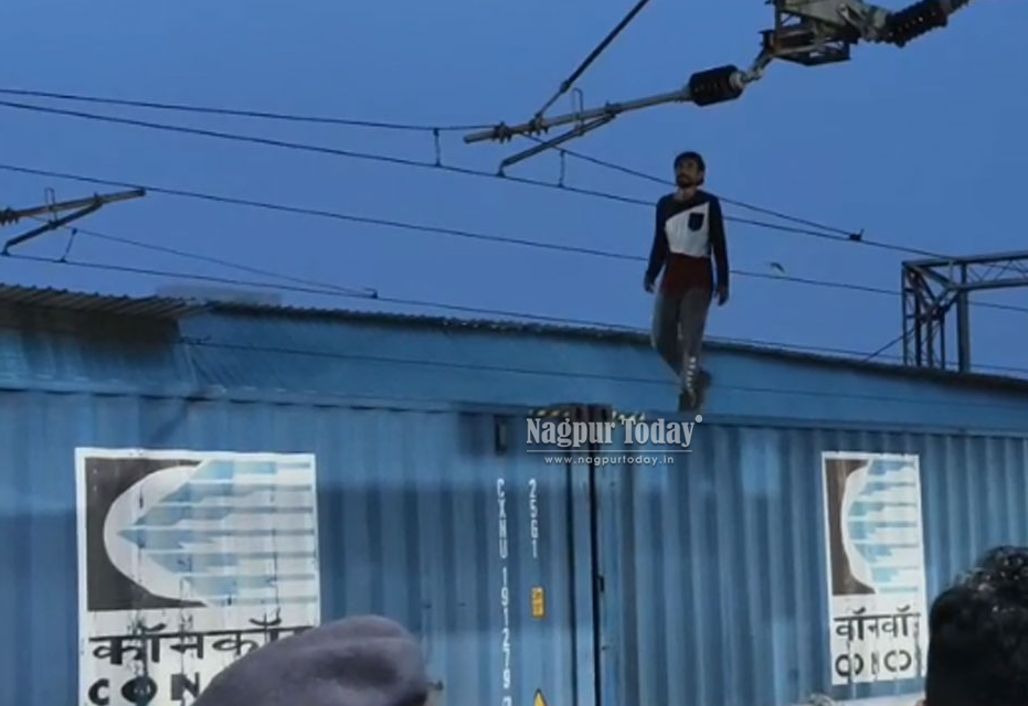 Young Man Electrocuted After Climbing Freight Train at Nagpur Railway Station