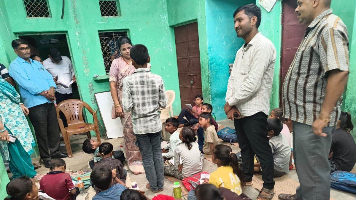 मुरैना के दो कमरों के मदरसे में 445 बच्चों का दाखिला, करीब 90% हिंदू, आयोग ने कराया सील
