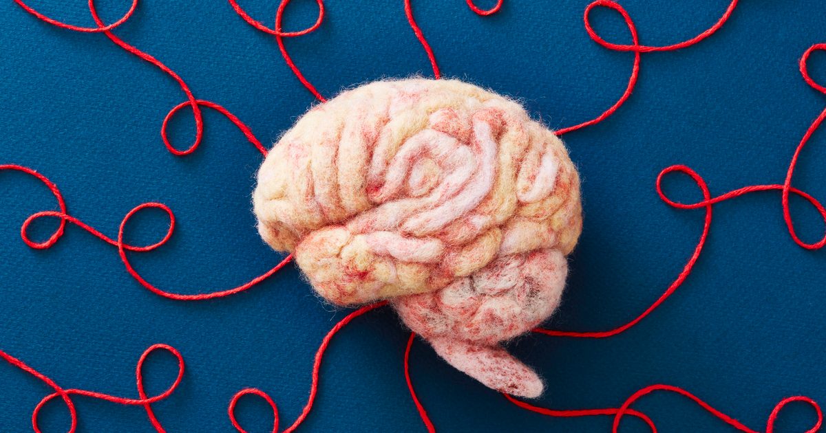 21 five-minute activities to do instead of doomscrolling that will protect your brain health
