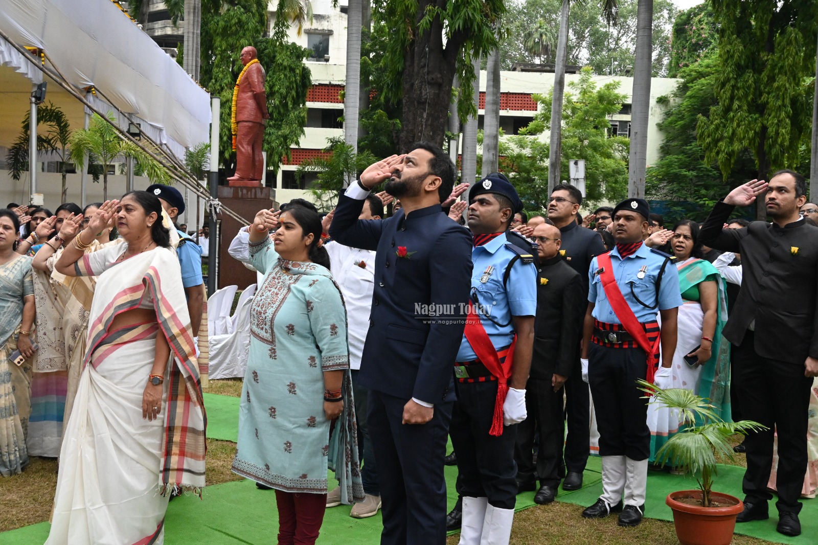 Nagpur Mayor Neeta Thakre Hoists Tricolour at NMC Headquarters