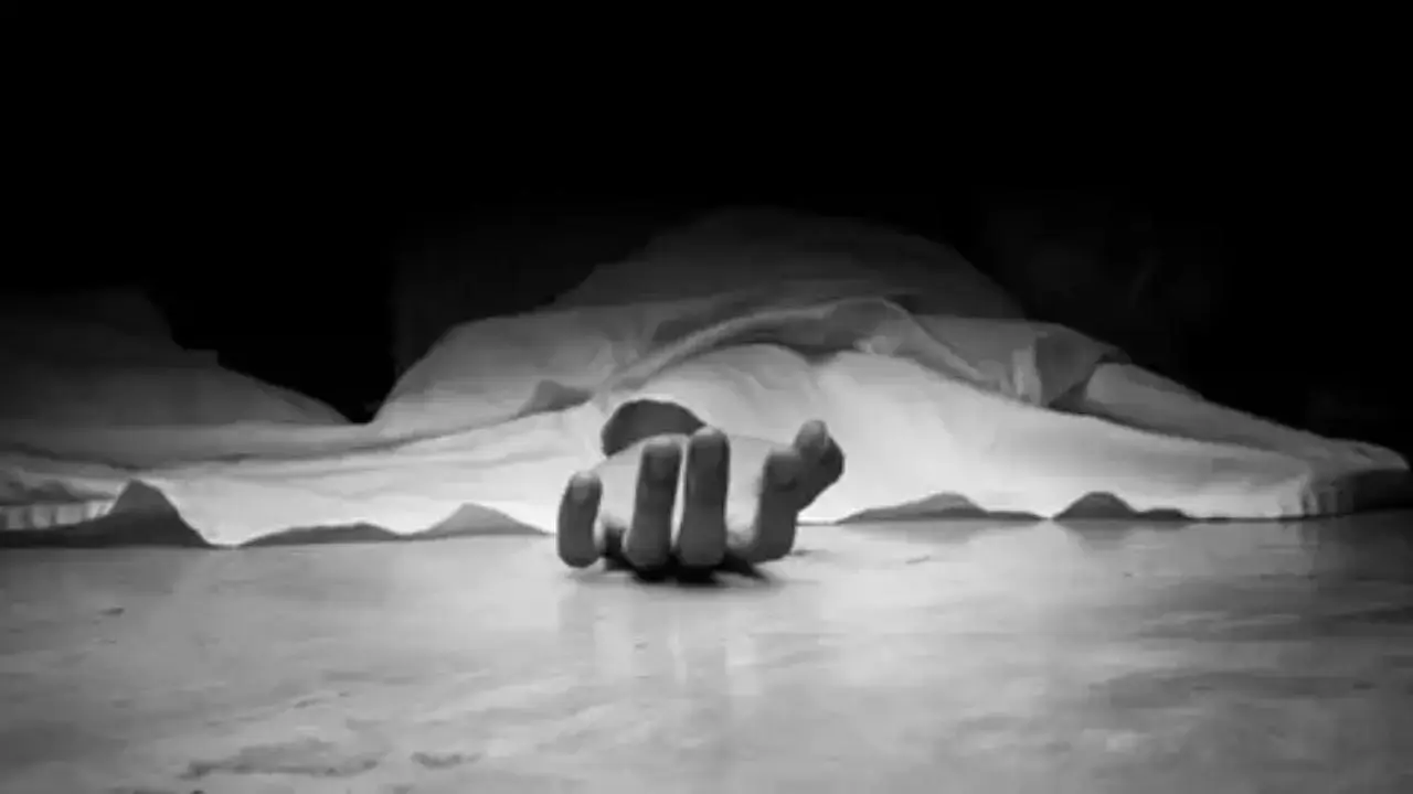 Thane: Woman labourer dies after saree gets stuck in cement mixer